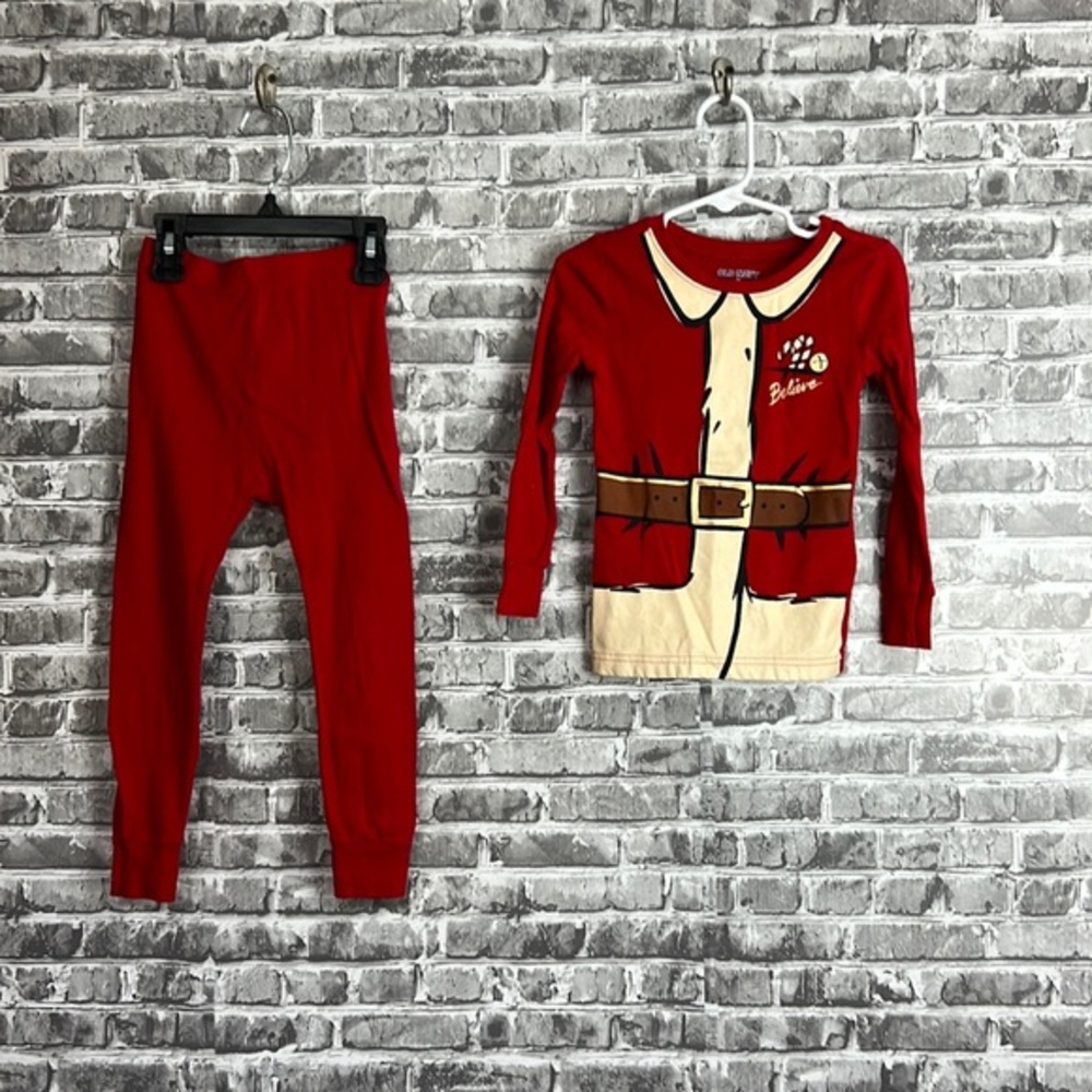 Santa pajamas‎